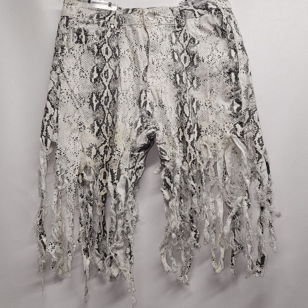 Deja Bleu Premium Snakeskin Distressed Fringe Shorts Size 10 RN 93555